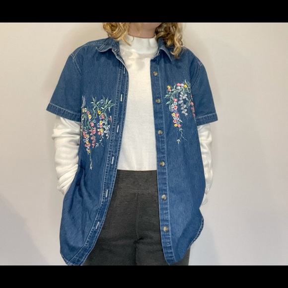 Vintage Embroidered Floral Denim Shirt - Size Small (Fits Medium/Large) - Picture 2 of 5
